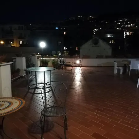 Bed & Breakfast Le Terrazze A Mergellina 2*