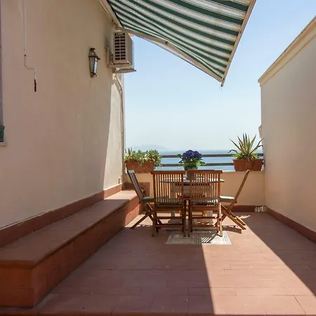 Le Terrazze A Mergellina Bed and breakfast 2*
